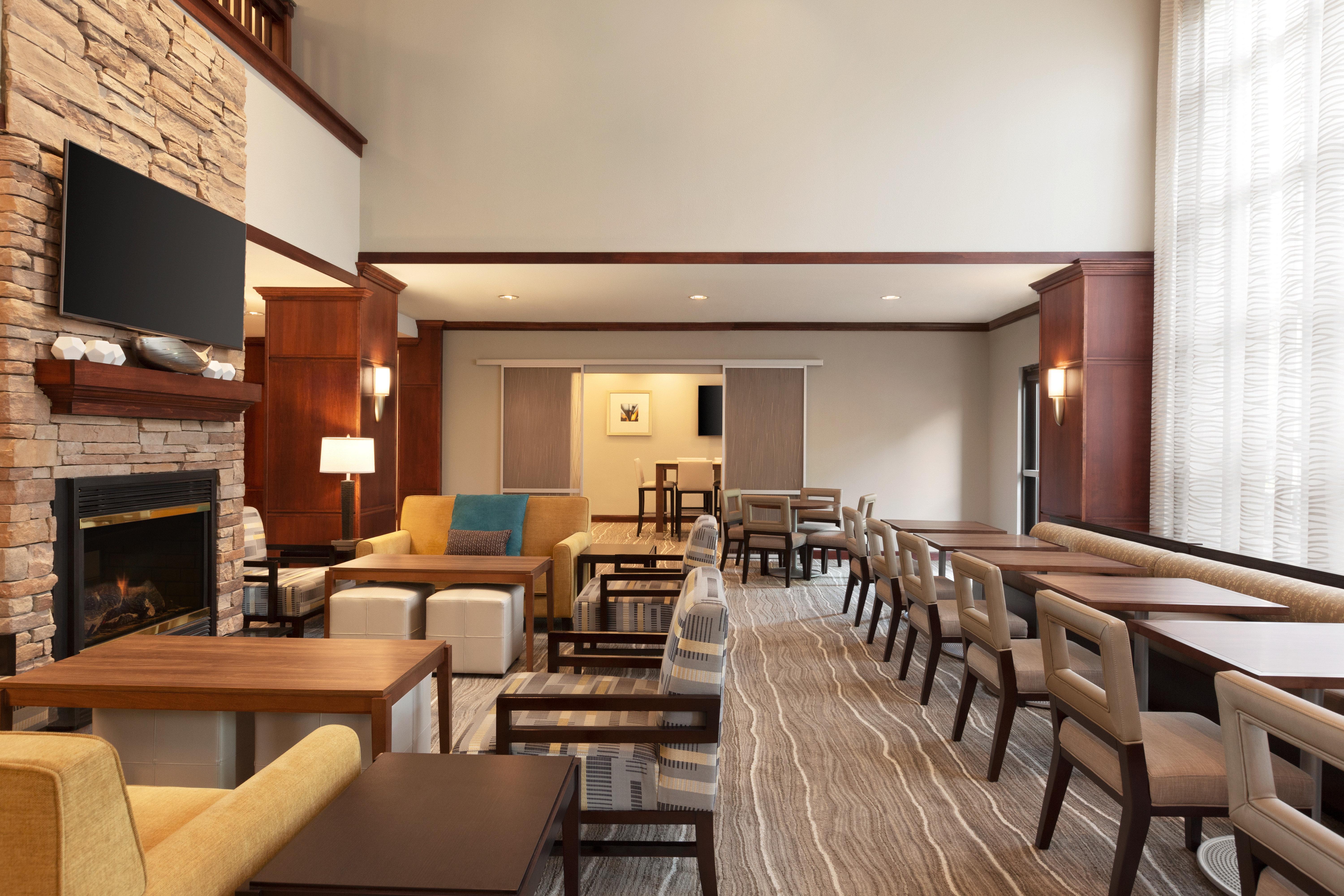 Staybridge Suites Tampa East- Brandon By Ihg Mango Eksteriør billede