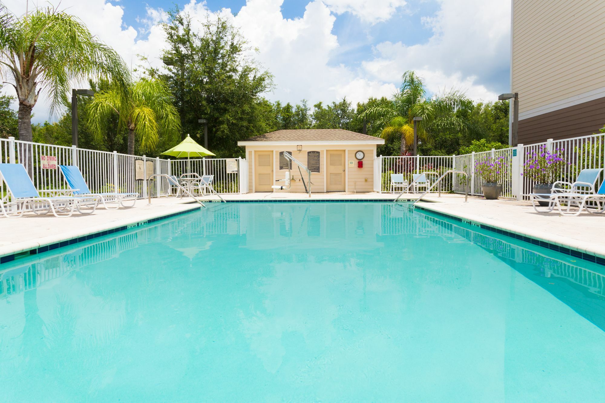 Staybridge Suites Tampa East- Brandon By Ihg Mango Eksteriør billede